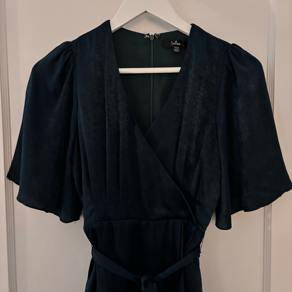 Lulu's Midi Flowy Tie Dress (Green) - Picture 4 of 11